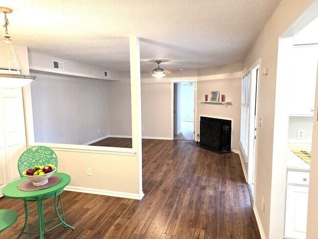 Foto del edificio - 2811 Edridge Ct