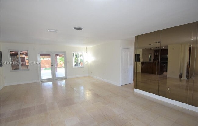 Foto del edificio - 10105 SW 2nd Terrace