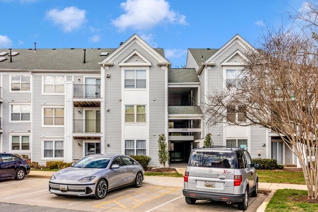 Foto del edificio - 10001 Vanderbilt Cir