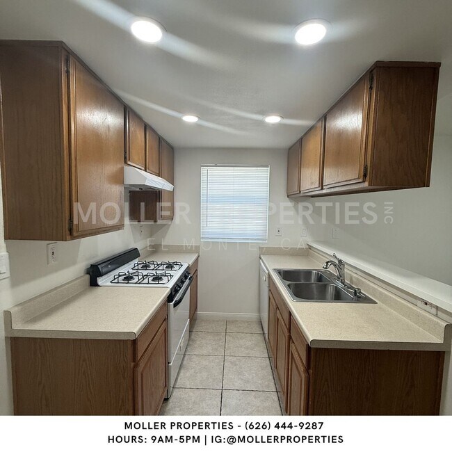 Foto del edificio - 13303 Waco St