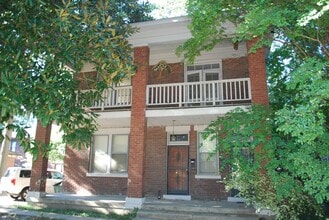 Building Photo - 1860-1862 Court Ave