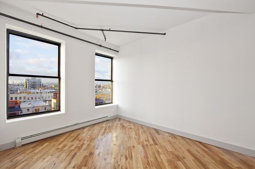 Building Photo - 1381 Myrtle Ave