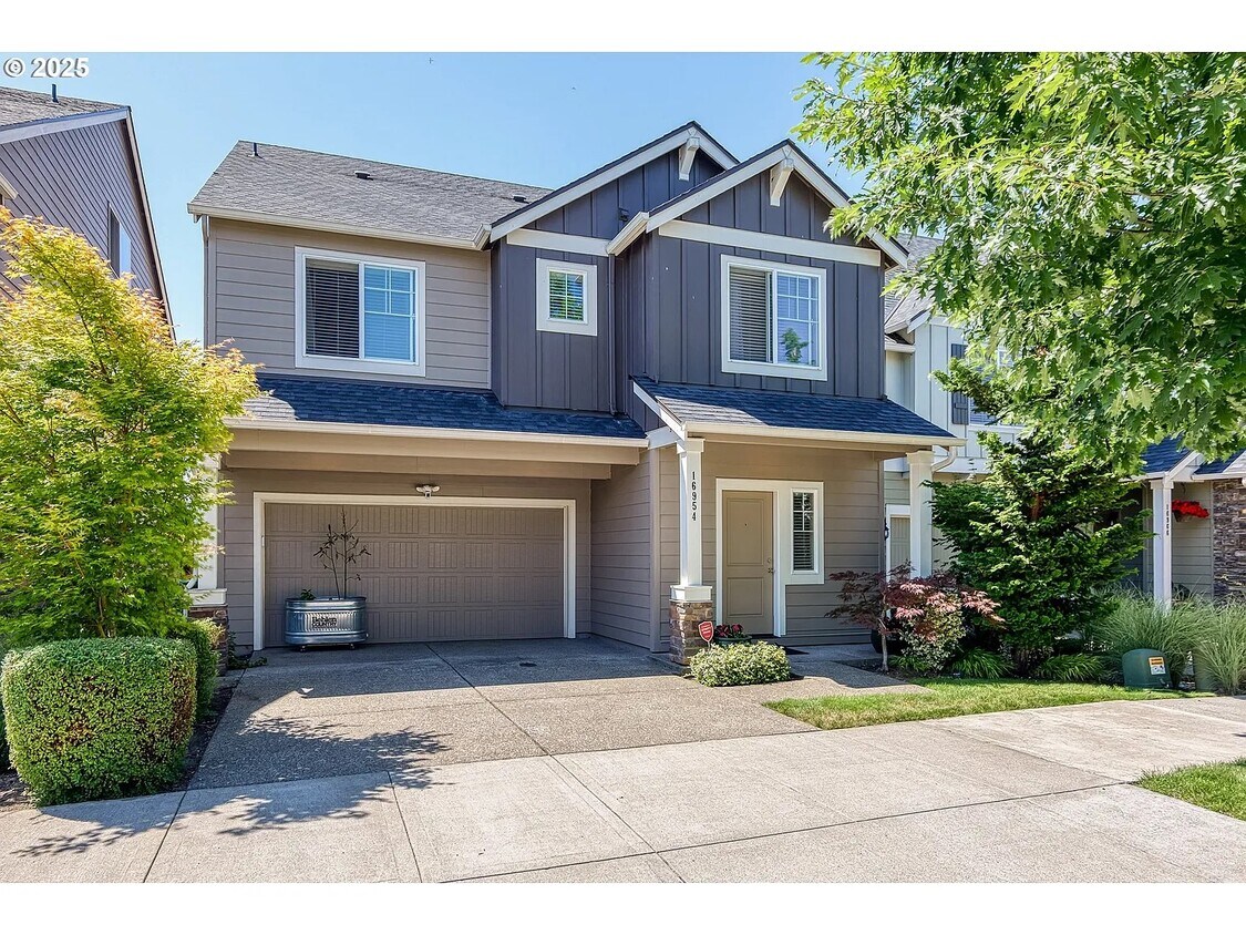 Frente - 16954 NW Antonio St