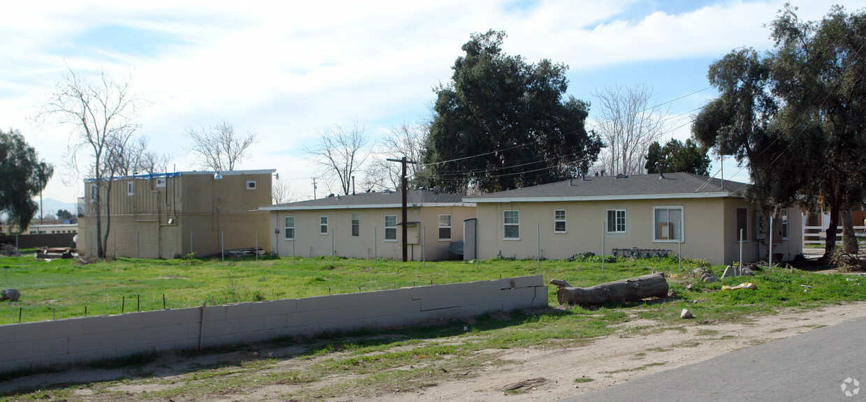 Building Photo - 2043 Adams St