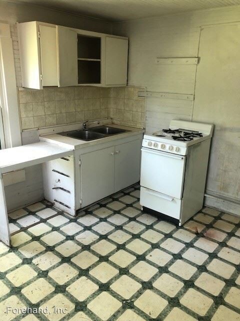 Building Photo - 1511 Campbell Ave