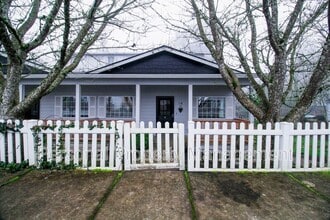 Building Photo - 118 S Main Ave