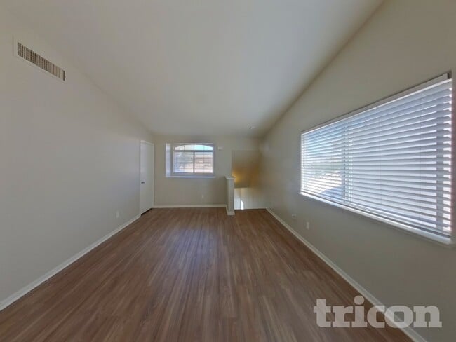 Foto del edificio - 7559 Durham Hall Ave