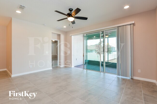 Building Photo - 874 Lady Bird Ln