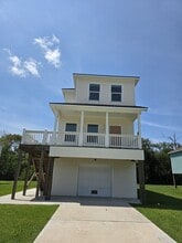 Building Photo - 6210 Lacey Oak Dr