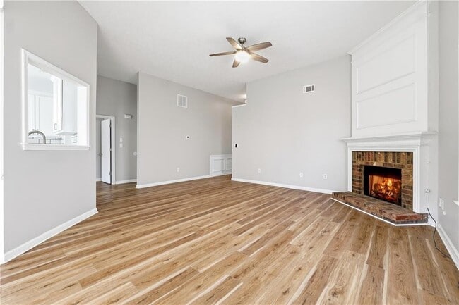 Building Photo - 2335 Winthrope Way Dr