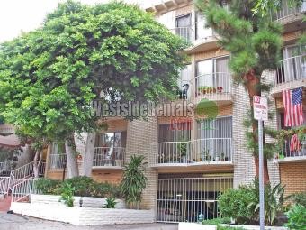 Foto del edificio - 1626 N Poinsettia Pl