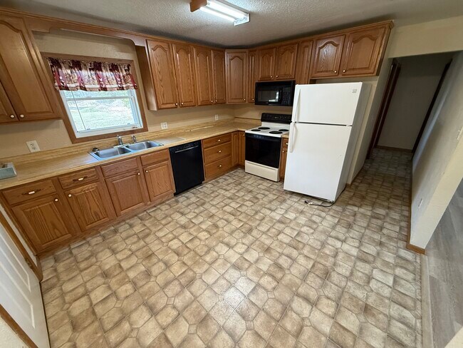 Foto del edificio - 4035 Getchell Rd