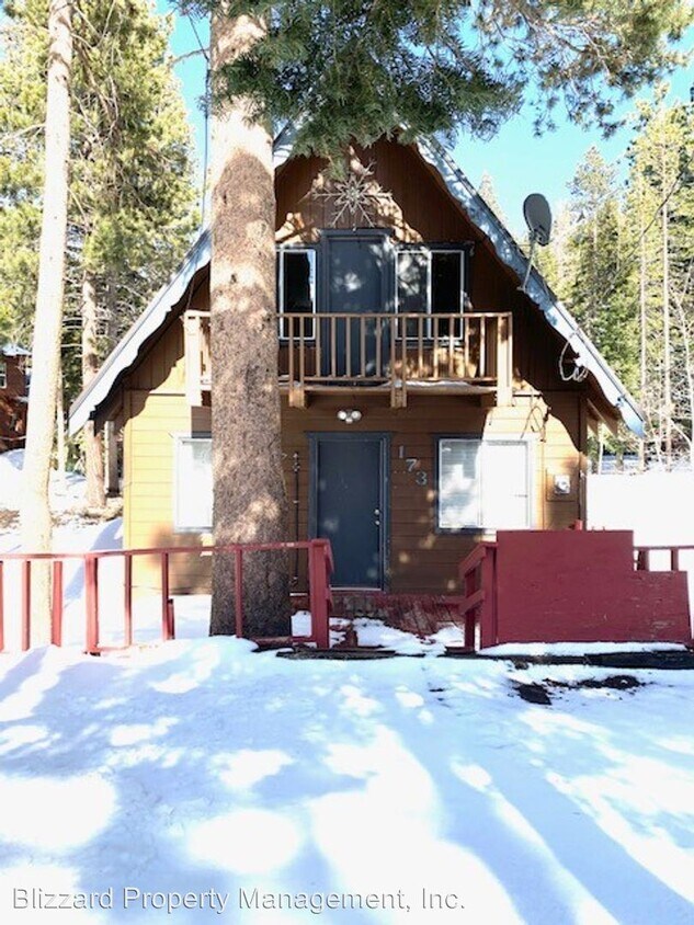 2 br, 1.5 bath House 173 Mono St. House Rental in Mammoth Lakes, CA