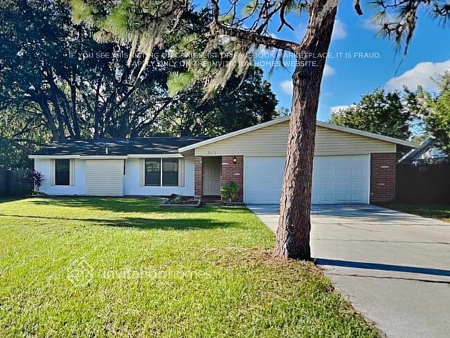 Building Photo - 703 Redondo Dr
