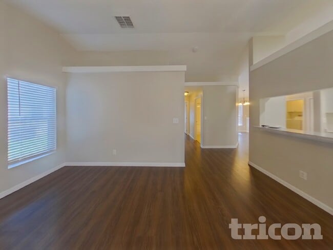 Building Photo - 15115 Margaux Dr