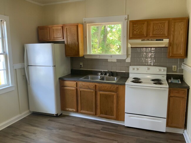 Foto del edificio - DOWNTOWN WILMINGTON - 3 Bedroom & 1 Bath -...