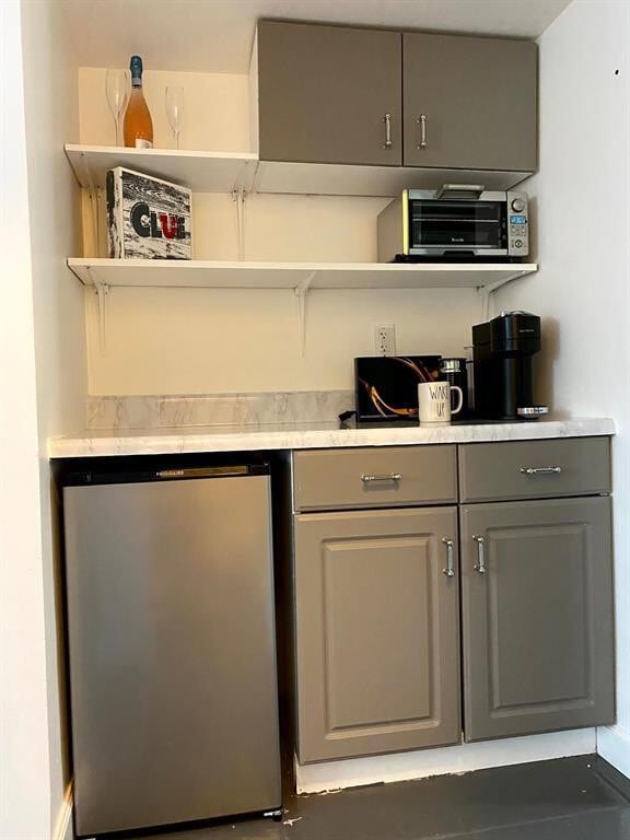 Foto del edificio - 100 Lincoln Rd