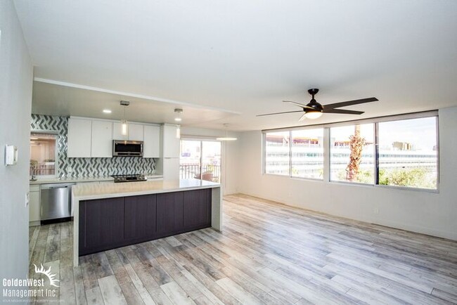 Foto del edificio - High end upgraded 2Bdm 2Ba Condo minutes f...