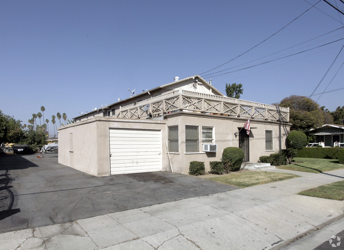 Building Photo - 506-522 Texas St