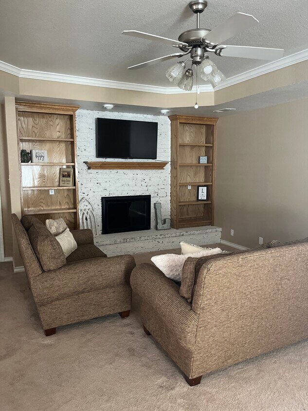 Foto del edificio - 5206 Sherwood Dr