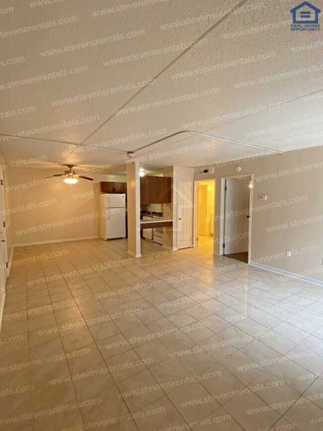 Foto del edificio - 915 S Seminole Dr