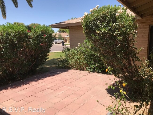 Building Photo - 5 br, 2 bath House - 800 E. Stephens Dr.