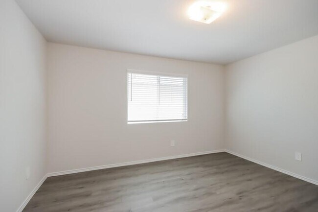 Foto del edificio - 215 Blue Crane St
