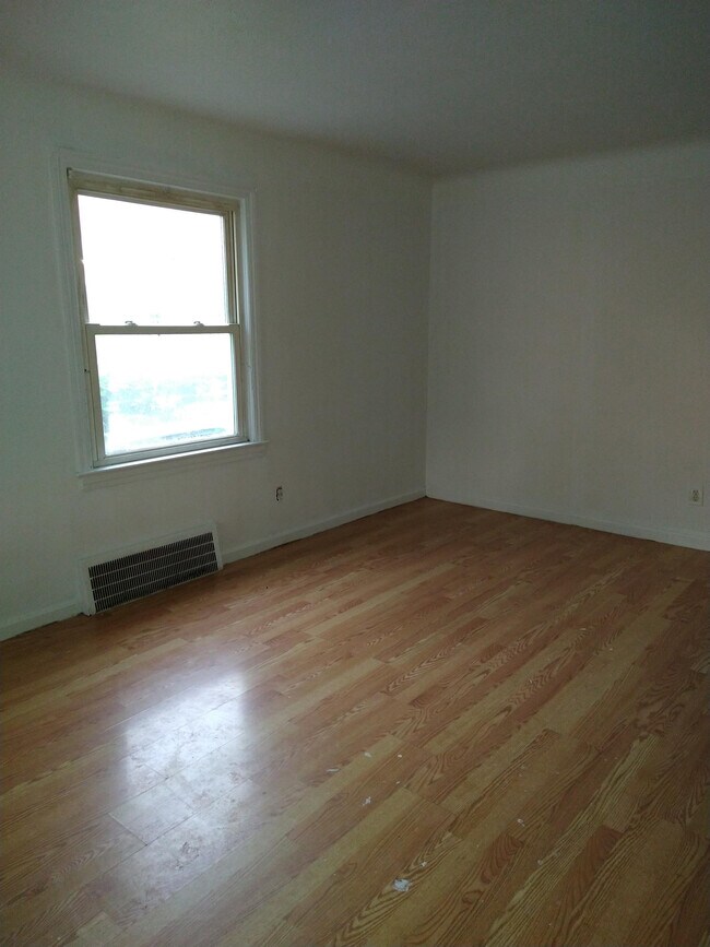 Foto del edificio - 4461 W 149th St