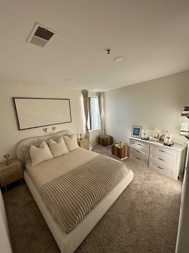 Foto del edificio - 5726 La Jolla Blvd