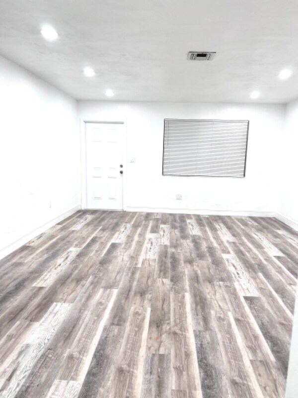Foto del edificio - 11074 Peachtree Dr