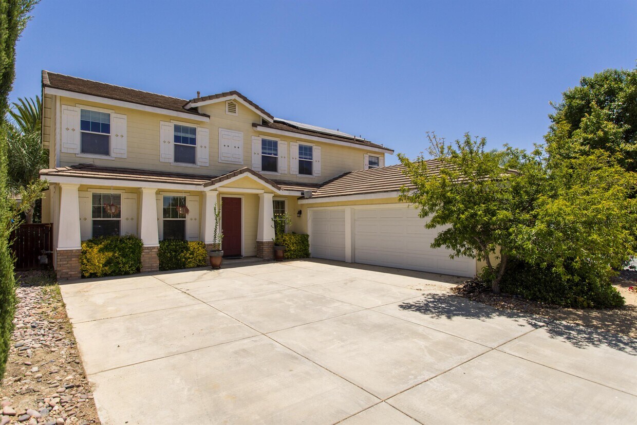 31746 Palomar Rd, Menifee, CA 92584 House for Rent in Menifee, CA