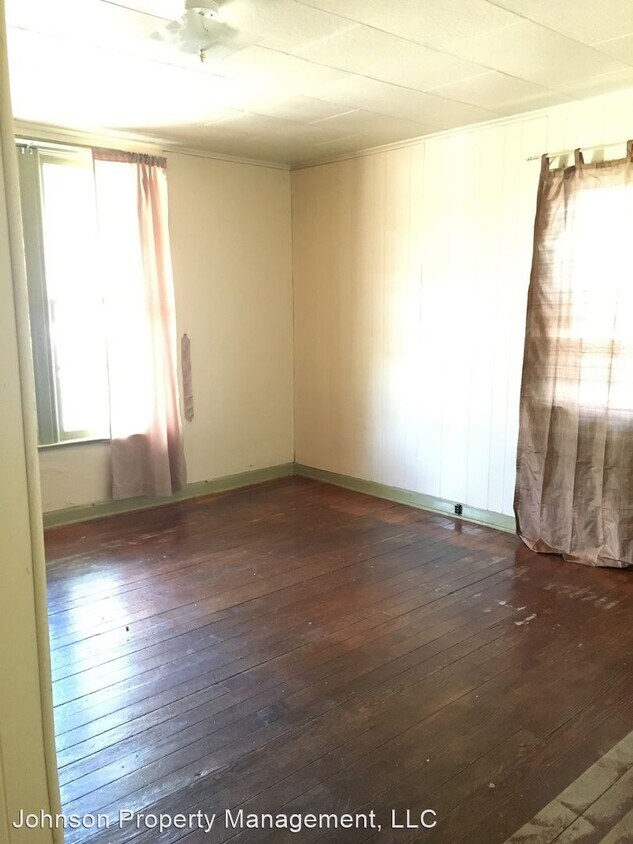 Building Photo - 3 br, 2 bath House - 302 E. Ermina Ave