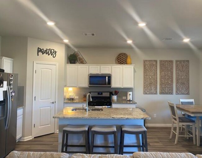 Foto del edificio - 40313 Sedgwick Ln