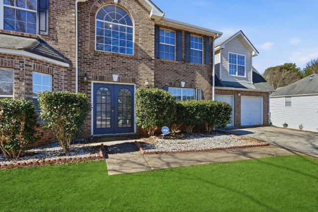 Photo - 589 Wren Walk House