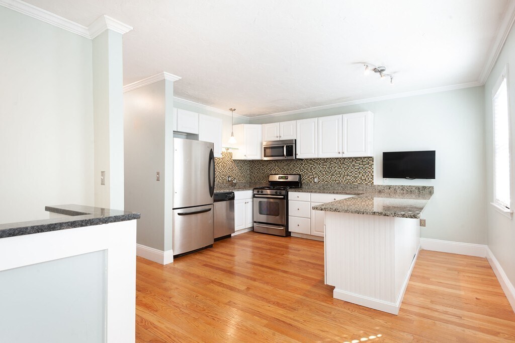 Foto principal - 177 H St