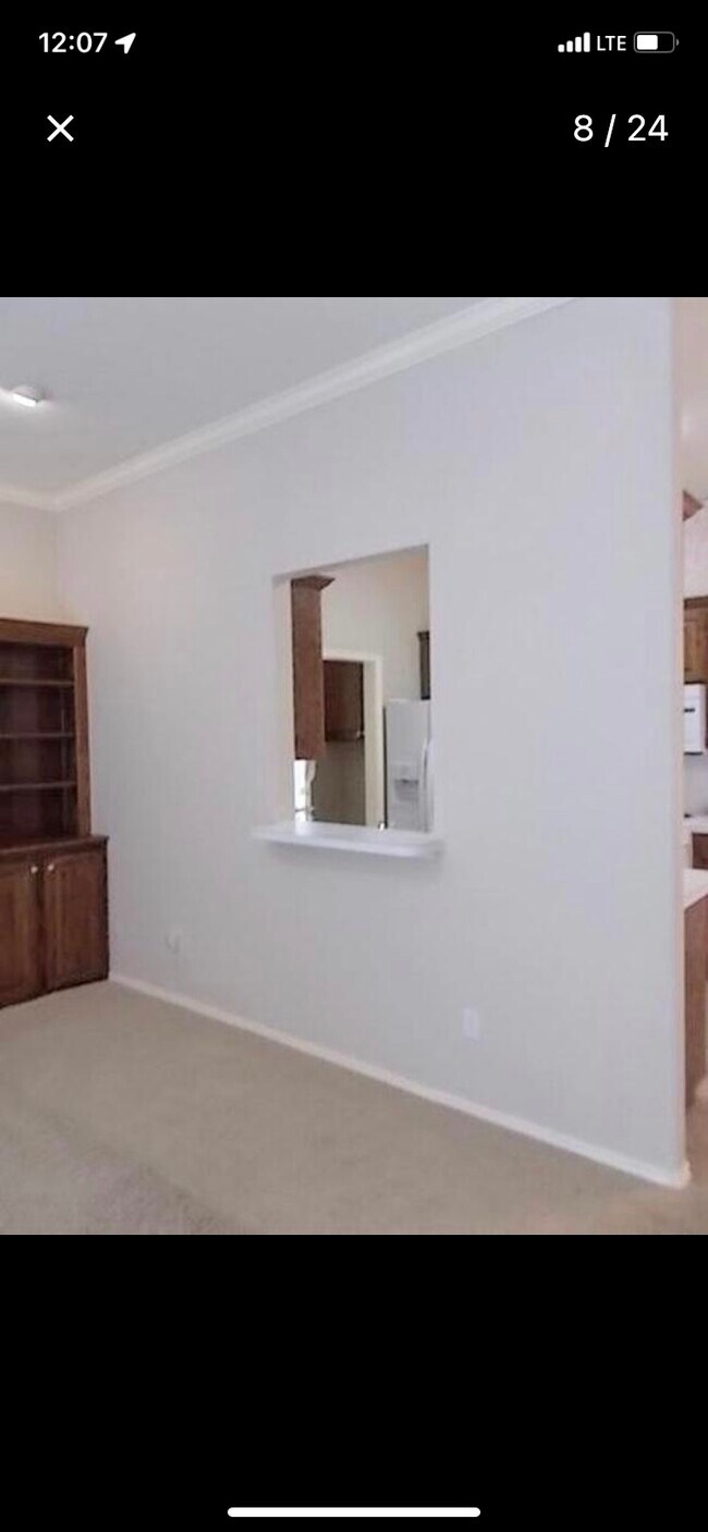 Building Photo - 205 Village Oaks Dr
