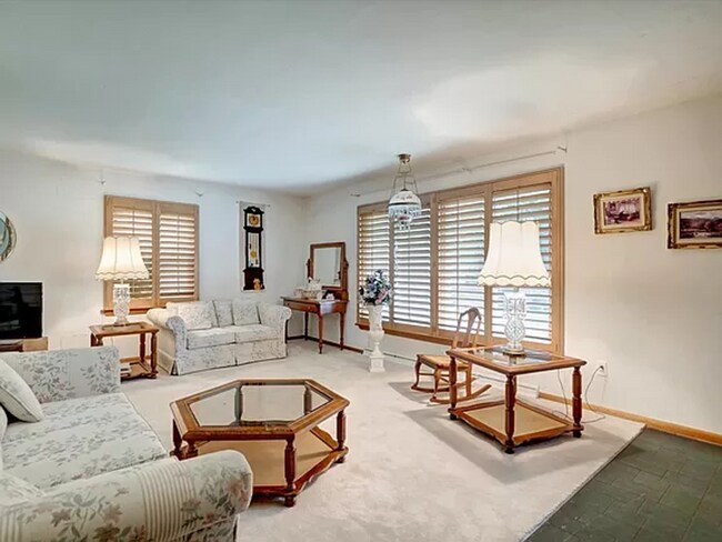 Building Photo - Beautiful 3-bedroom HOME!