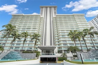 Building Photo - 3900 Galt Ocean Dr