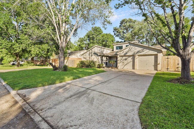 Foto del edificio - 2514 Knollbrook Ln