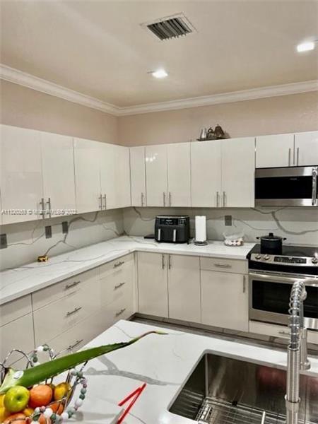 Foto del edificio - 2690 SW 85th Terrace