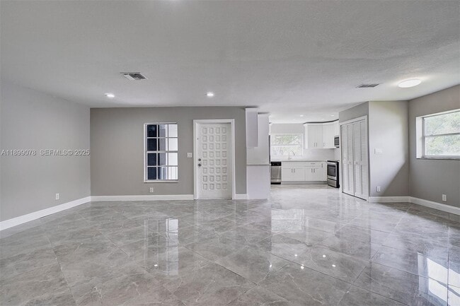 Building Photo - 10131 NW 35th St