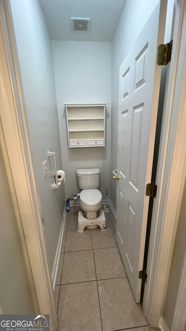 Foto del edificio - 301 White Oak Way