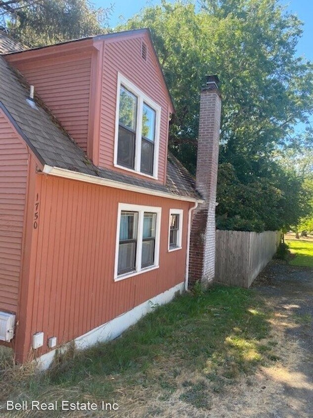 2 br, 1 bath House 1750 Orchard Alley House Rental in Eugene, OR