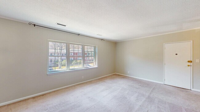 Foto del edificio - 137 Lake Shore Rd