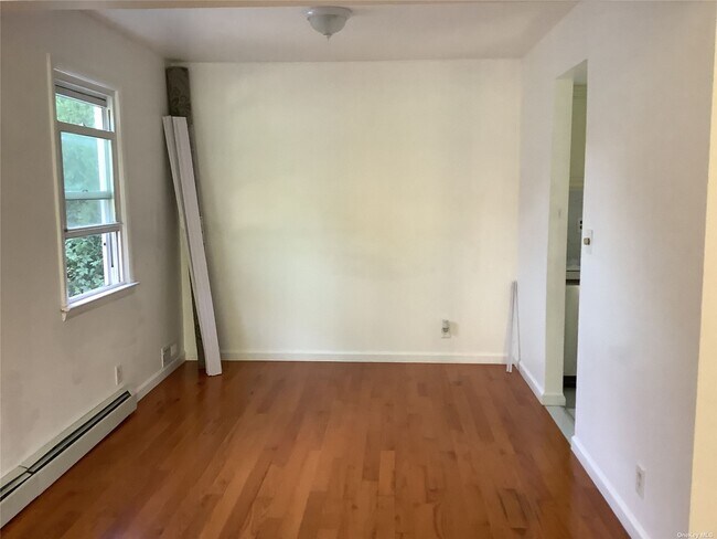 Building Photo - 549 Almena Ave