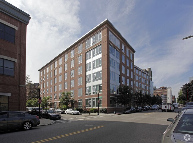 Primary Photo - 700 Harrison Ave