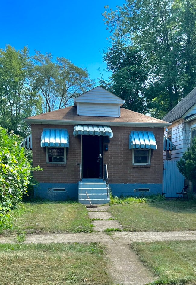 Building Photo - 2581 Jefferson St