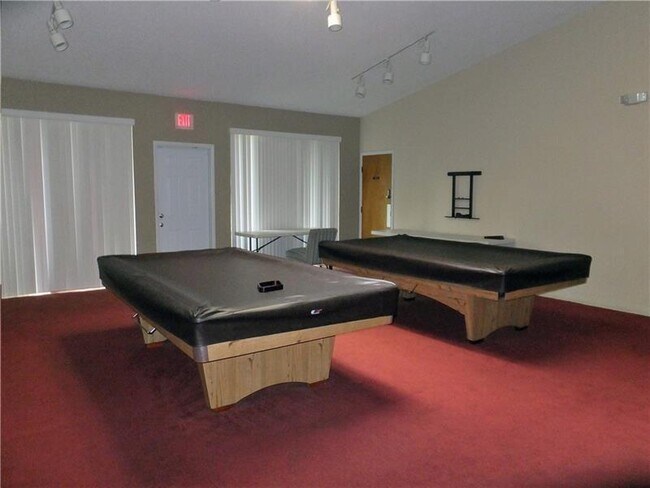 Building Photo - 2214 S Cypress Bend Dr
