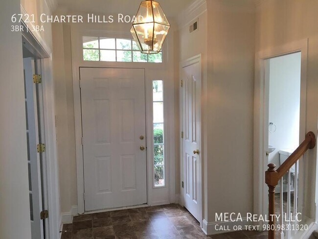 Foto del edificio - 6721 Charter Hills Rd