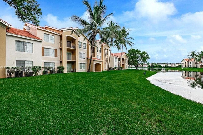 Building Photo - 4220 San Marino Blvd